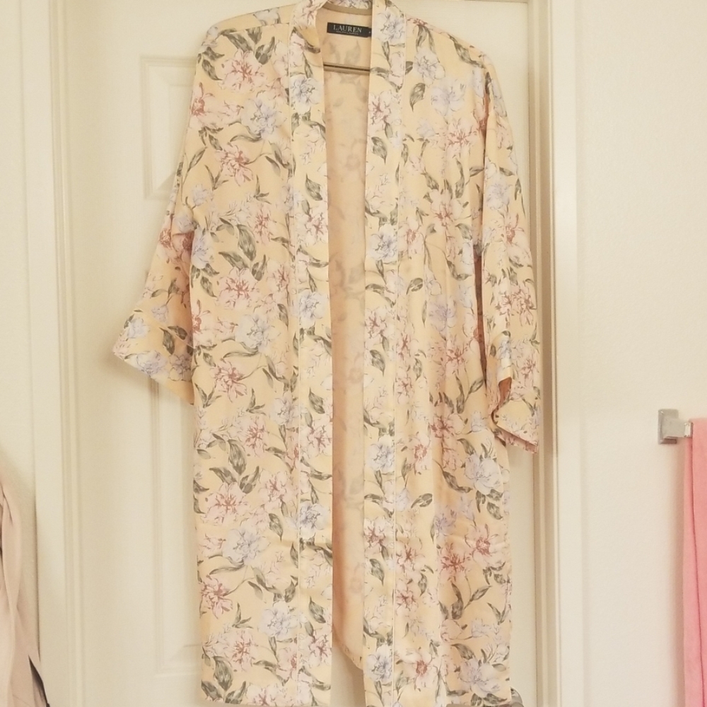 Gorgeous silky Ralph Lauren kimono style cover up